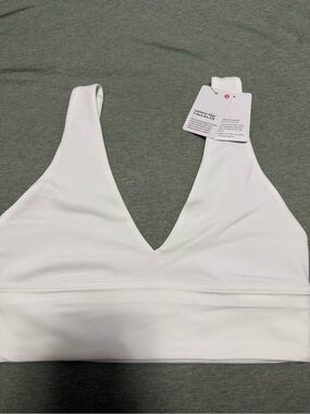lululemon athletica White Deep V Sports Bra size 8